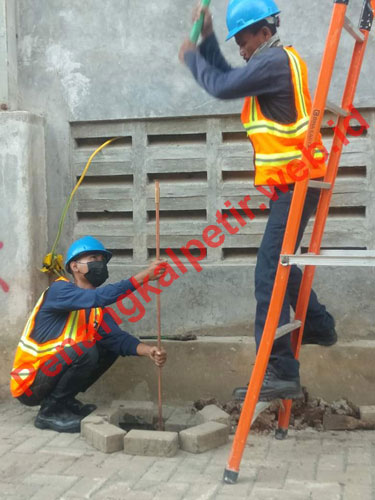 Kontraktor penangkal petir Riau