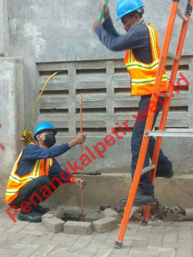 Kontraktor penangkal petir Sulawesi selatan