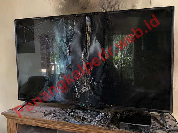 TV Rusak Karena Petir